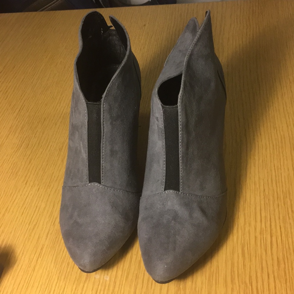 Ankle booties